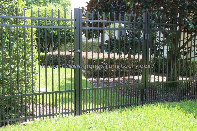 Picket fence and gate02