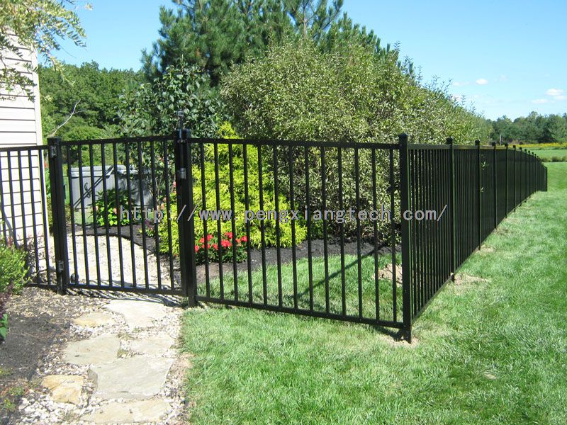 Flat top fence and gate02